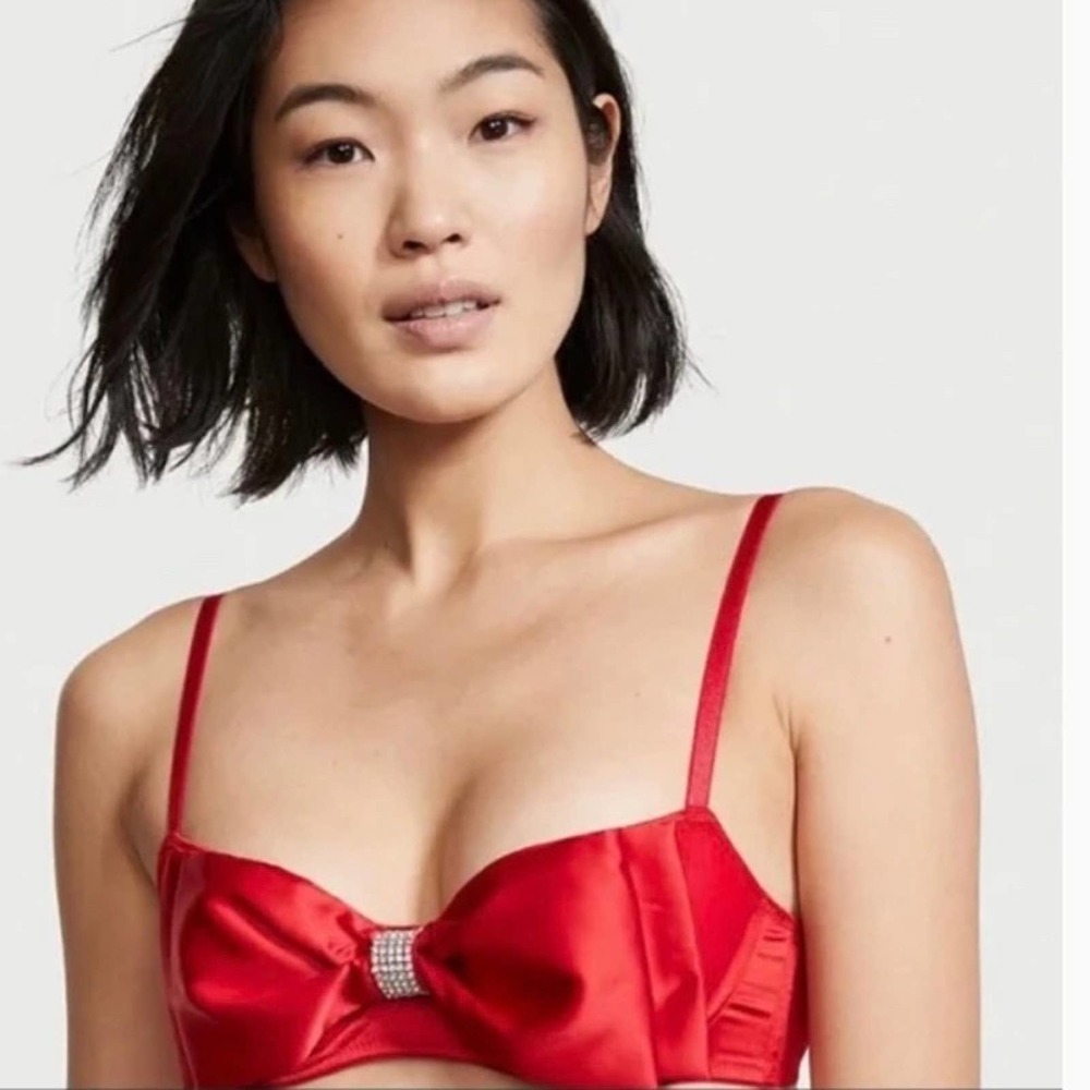 Victoria’s Secret Red Bra W Red & Silver Blinged Bow